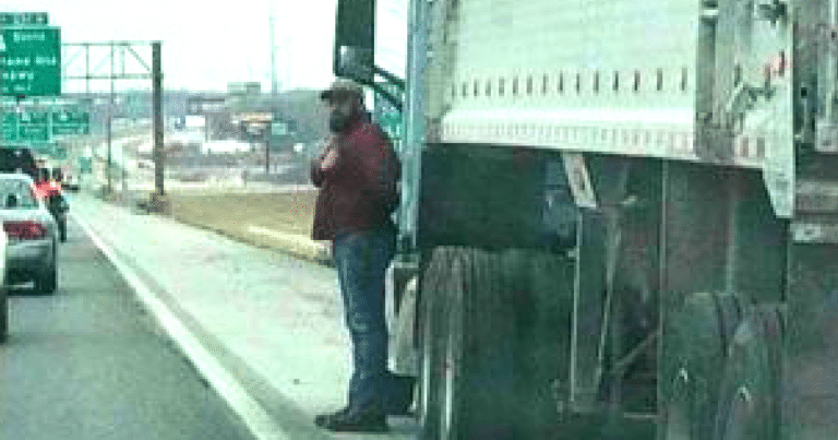 Army Veteran Stops, Salutes Passing Procession To Honor A True American Hero