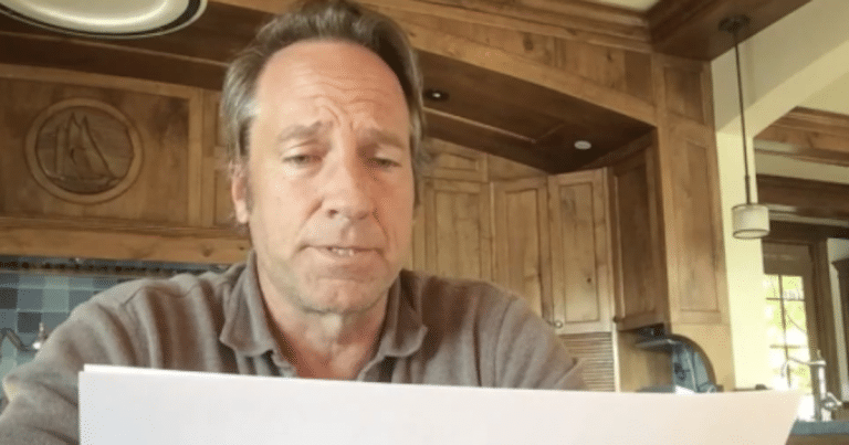 Woman Blasts Mike Rowe For His S.W.E.A.T. Pledge. His Reply Is Exactly What America Needs